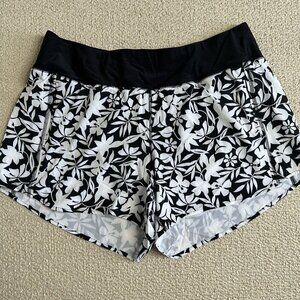 Lands End Swim Shorts Black White Floral 22W Quick Dry Stretch Pockets